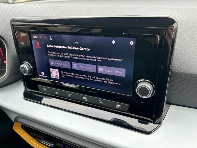 Seat / Arona / Grau / / / 1.0 TSI DSG / Wireless Full Link