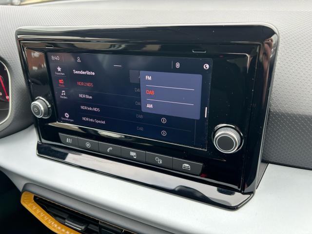 Seat / Arona / Grau / / / 1.0 TSI DSG / Wireless Full Link