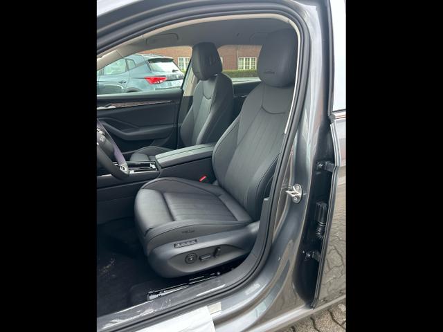 Skoda Superb Combi - L&K 2.0 TDI DSG 4x4 / 5 J. Garantie