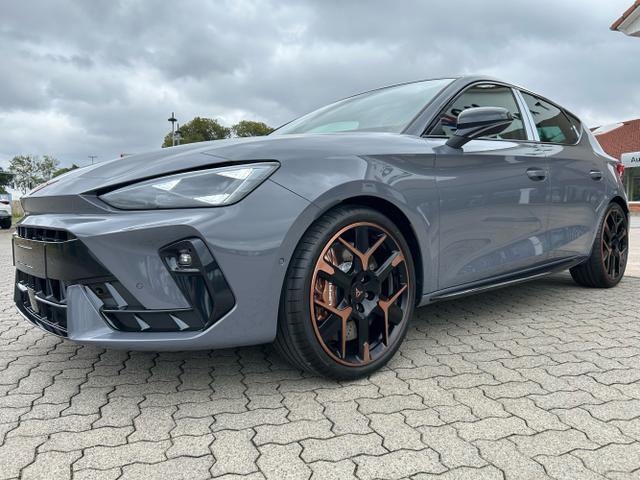 Cupra Leon - VZ Extreme 2.0 TSI DSG / Pano