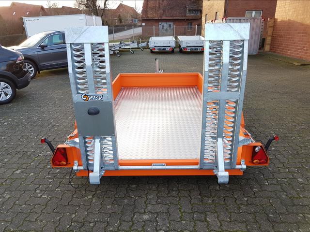 Saris / Transporter / / / / 