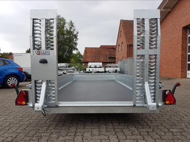 Saris / Transporter / / / / 