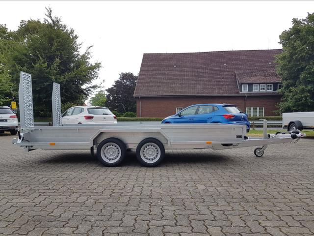 Saris / Transporter / / / / 