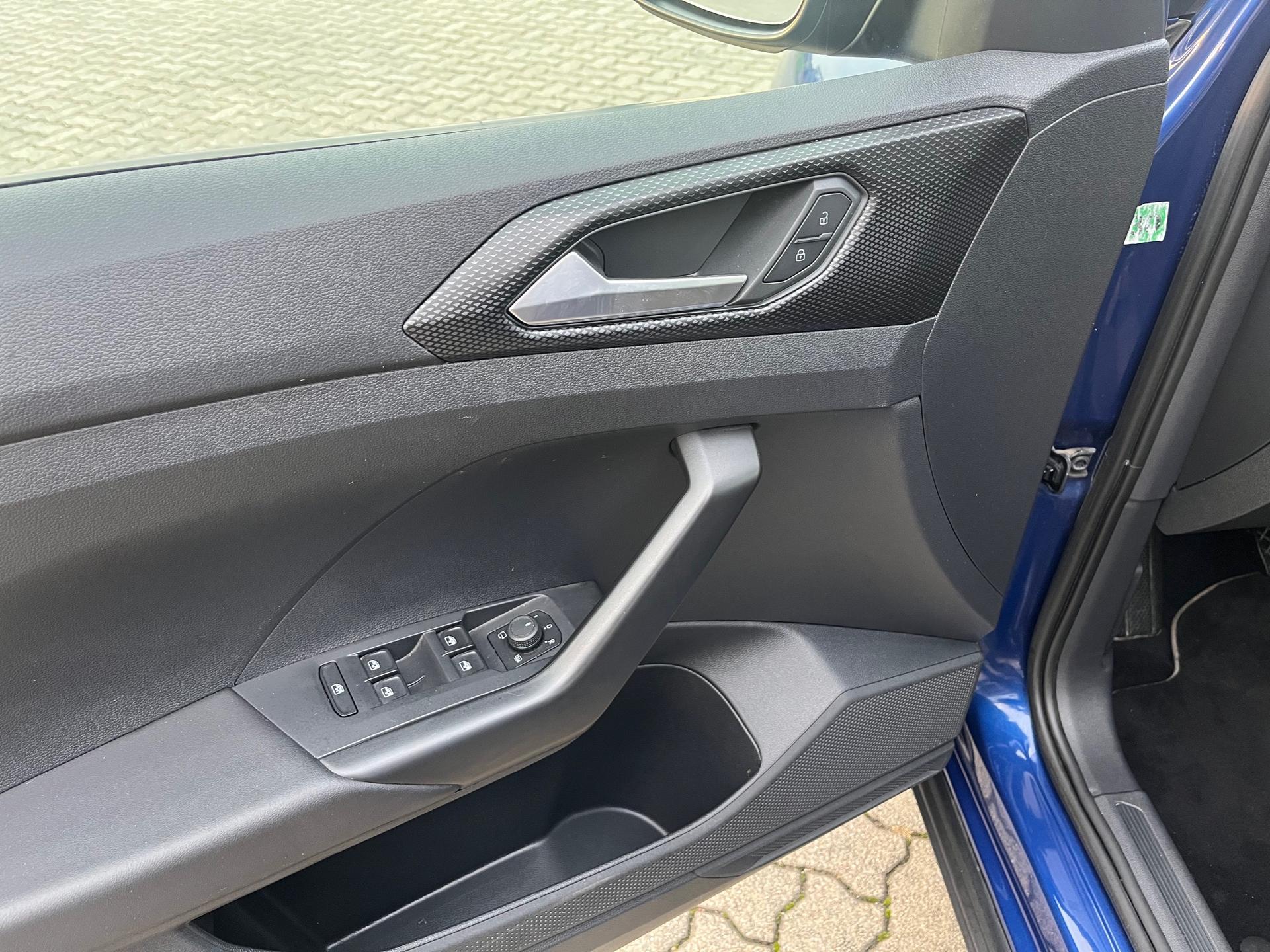 Volkswagen / T-Cross / Blau /  /  / 1.0 TSI / Abstandstempomat