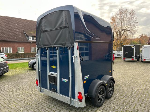 Humbaur / Pferdeanhänger / / / / Pegasus Style 2700 S 2,7t 100km/h