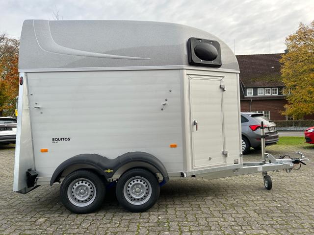 Humbaur / Pferdeanhänger / / / / Equitos Alu 2000 2,0t 100km/h Hecktür