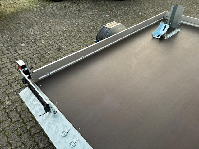 Humbaur / Motorradanhänger / / / / HKT 183117 S 1,8t absenkbar gebremst Radhalterung