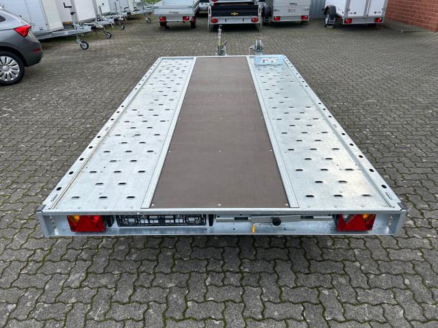 TEMA / Temared Carkeeper / / / / 2,7t Autotransporter Siebdruckboden