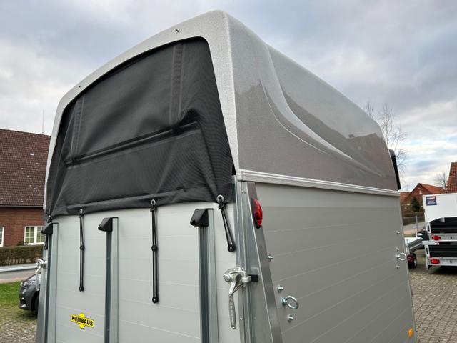 Humbaur / Pferdeanhänger / / / / Equitos Alu Plus 2000 2,0t 100km/h