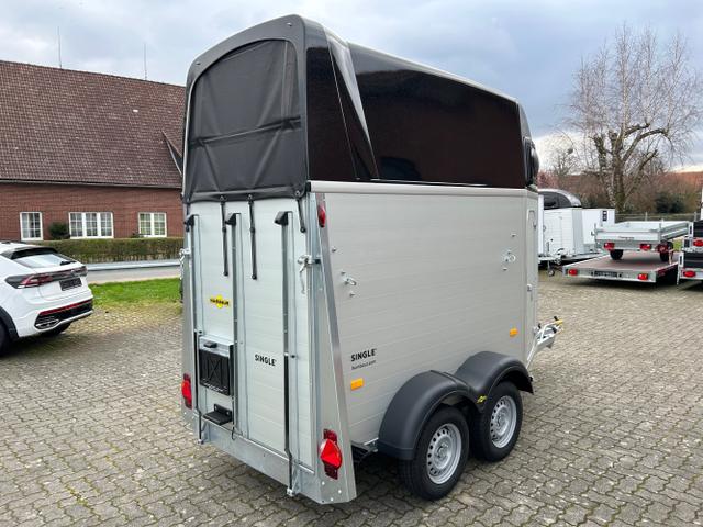 Humbaur / Pferdeanhänger / / / / Single Alu Black 1600 1,6t 100km/h Sattelkammer
