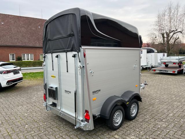 Humbaur / Pferdeanhänger / / / / 
