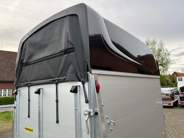 Humbaur / Pferdeanhänger / / / / Equitos Alu Black 2000 2,0t 100km/h Hecktür