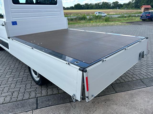 MAN / TGE Pritsche DoKa / Weiß / / / 3.180 2.0 TDI MR 4x4 DSG / Sperre