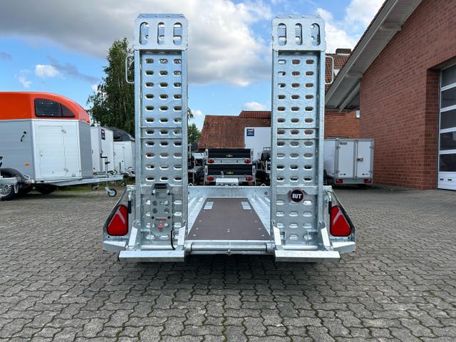 Brian James / Baumaschinenanhänger / / / / Digger Plant 543-2813-27-2-13 2,7t Baumaschinentransporter