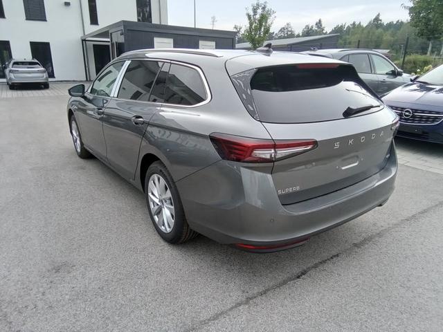 Skoda Superb Combi Selection 2.0 TDI 7-Gang-DSG 4x4 