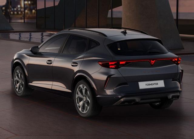 Cupra Formentor eTSI DSG SHZ ACC 3ZClim DigC WirelessC 