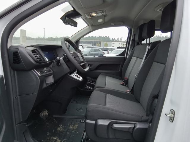 Opel Vivaro Kombi 9-Sitzer Lang 2.0 Diesel 8-Gang Automatikgetriebe 