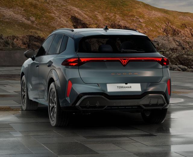 Cupra Terramar 1.5 eTSI 150 DSG LED Nav HUD eHk DigCo 