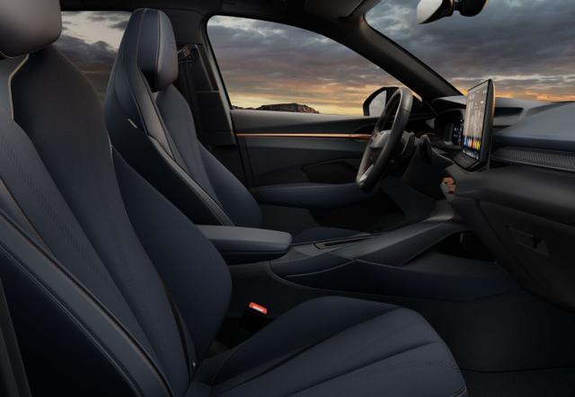 Cupra Terramar 1.5 eTSI 150 DSG LED Nav HUD eHk DigCo 