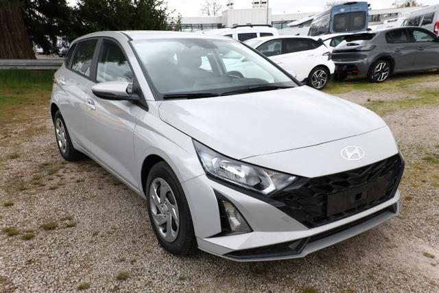 Hyundai i20 Select DCT MY26 Nav Kam PDC Klima Temp CarP 