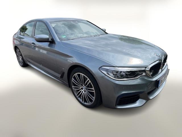 BMW 5er - M Sport 530e Steptronic LED Nav LM19Z ParkAs PDC