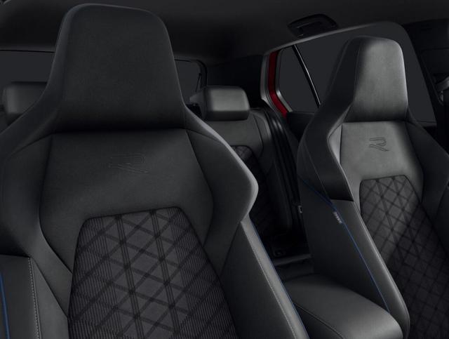 Volkswagen Golf R-Line 2.0 TDI 150 DSG IQ.Light BlackP AHK 