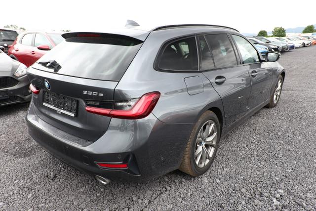 BMW 3er Sport Line 330e Touring AHK Laser HUD ParkA 360° 
