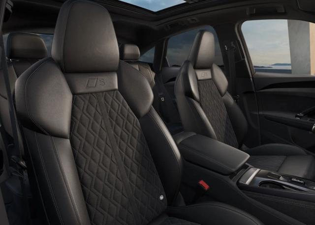 Audi Q5 Sportback S line Sportb TDI 2xS NeuMod Tech+ Pano PrivG 