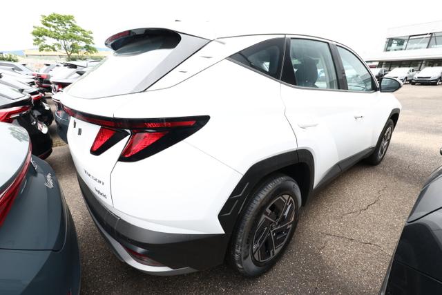 Hyundai TUCSON 1.6 HEV 215 DCT LED Nav Kam PDC Keyl LFA 