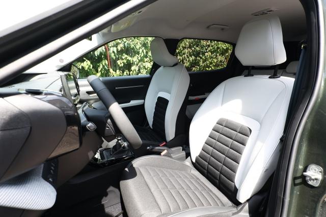 Citroën C3 Aircross PLUS Turbo 100 HUD SHZ Kam PDC Temp 