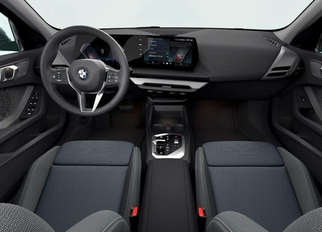 BMW 1er 116i PrivG SportS LED Nav Kam PDC 17Z SHZ Temp 