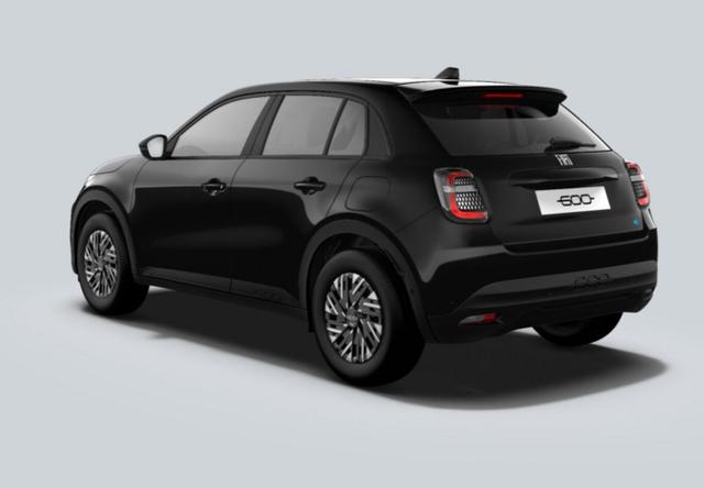 Fiat 600e RED 11kW-OBC PDC Temp CarPlay Wärmepumpe BT 