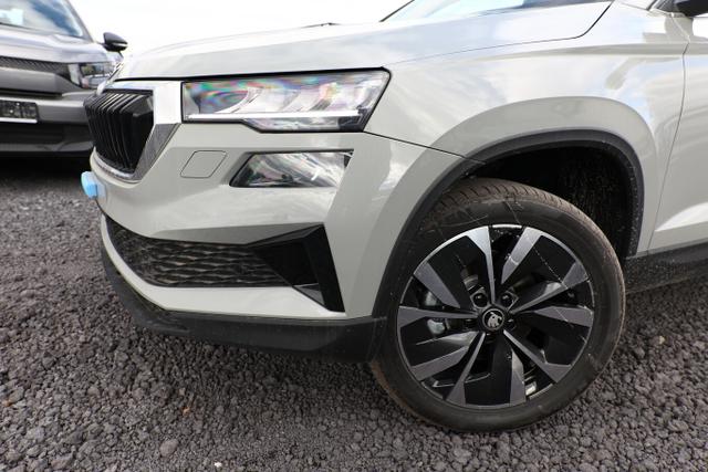 Skoda Karoq Selection DSG Pano AHK NavC SideA Leder ACC Kessy 