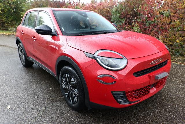 Fiat 600 Basis MHEV 110 DCT Nav SHZ KeyL LED Kam PDC CarP 