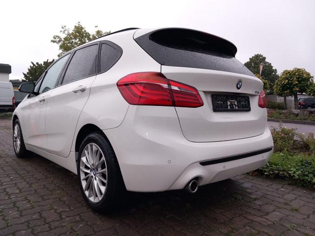 BMW 2er Active Tourer Sport Line 218i Steptronic Nav AHK 