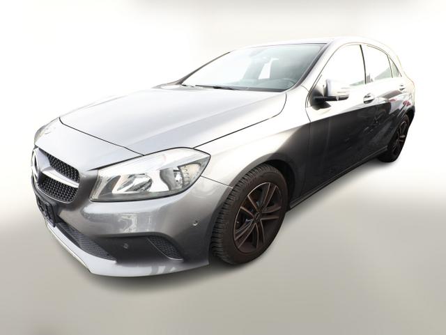 Mercedes-Benz A-Klasse - Style A 180 PanoD ParkAs Nav SHZ LM16Z KeyLess