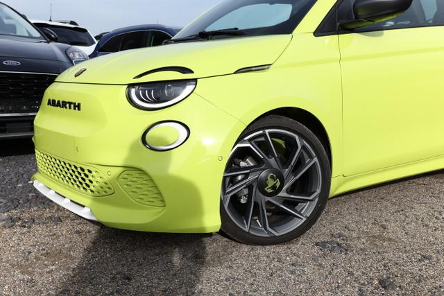 Abarth 500e 42 kWh Turismo LED Pano Nav JBL SHZ Kam PDC 