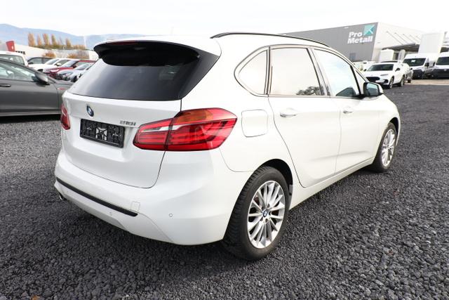 BMW 2er Active Tourer Sport Line 218i Steptronic Nav AHK 