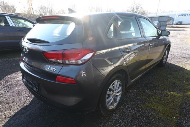 Hyundai i30 Select 1.4 100 LED PDC SHZ LM15Z Klimaaut. 