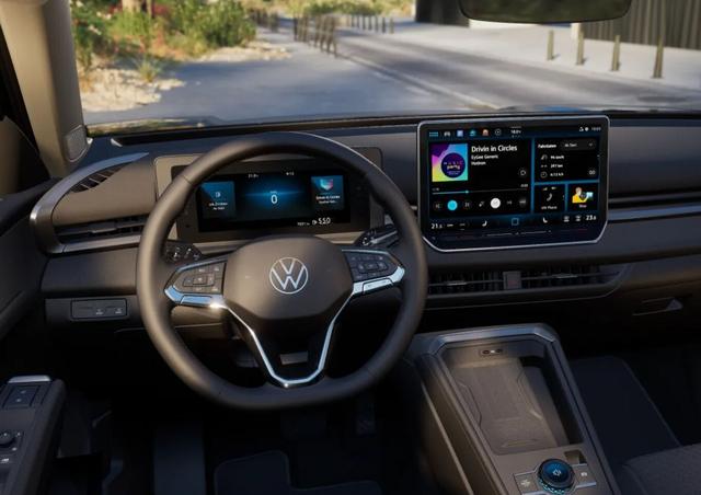 Volkswagen T-Roc Life eTSI neuMod 5JGar SHZ LM17 PrivG Kam Alarm 