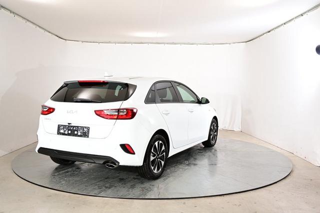 Kia Ceed Silver 1.5 T-GDI 6-Gang 