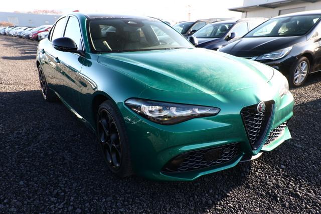 Alfa Romeo Giulia Intensa 2.2 D 210 AT8 Q4 Matrix Pano Nav 