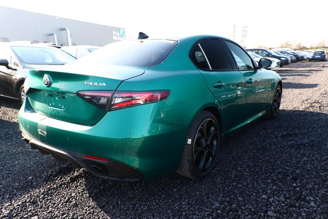 Alfa Romeo Giulia Intensa 2.2 D 210 AT8 Q4 Matrix Pano Nav 
