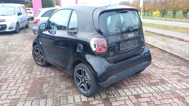 Smart fortwo prime coupe EQ LED Nav Pano Kam PDC SHZ 