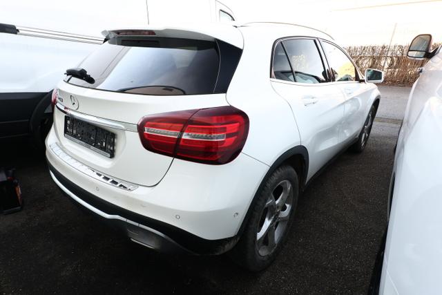 Mercedes-Benz GLA Urban 200 DCT KeyL eHK Nav Kam SHZ PrivG 18Z 
