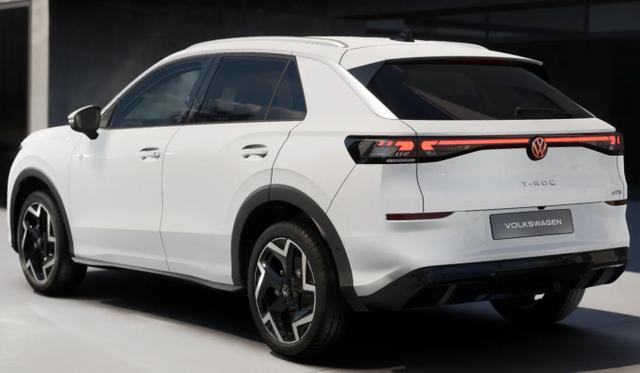 Volkswagen T-Roc R-Line EasyO 5JGar Kam SHZ PrivG ParkAss+ 