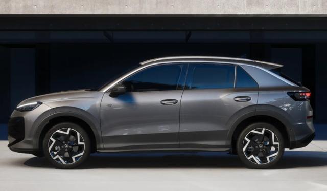 Volkswagen T-Roc R-Line EasyO Nav 5JGar SHZ ParkAss+ PrivG 