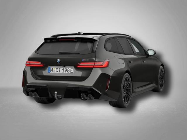 BMW M5 M 4.4 V8 Plug in Hybrid 8-Gang Steptronic 