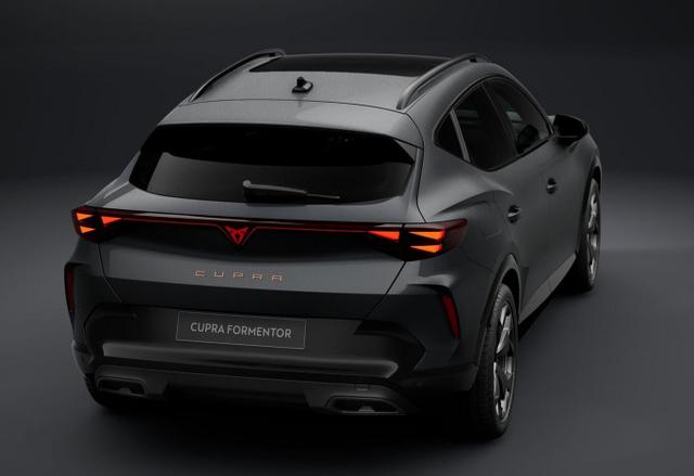 Cupra Formentor DSG 4Drive Pano AHK EdgeP SHZ ACC 