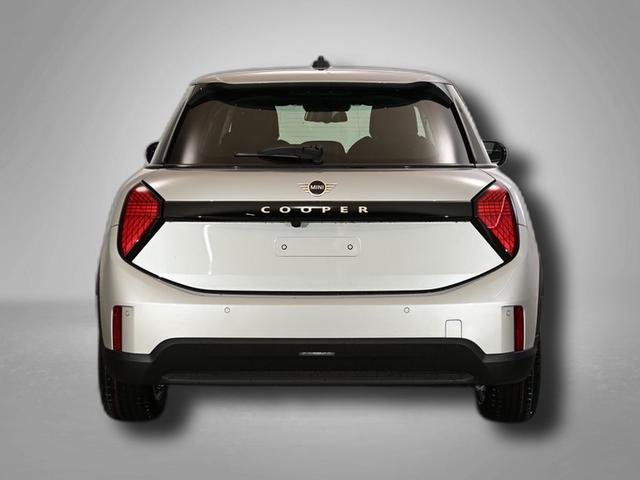 MINI Cooper C Essential Trim 1.5 7-Gang Steptronic 